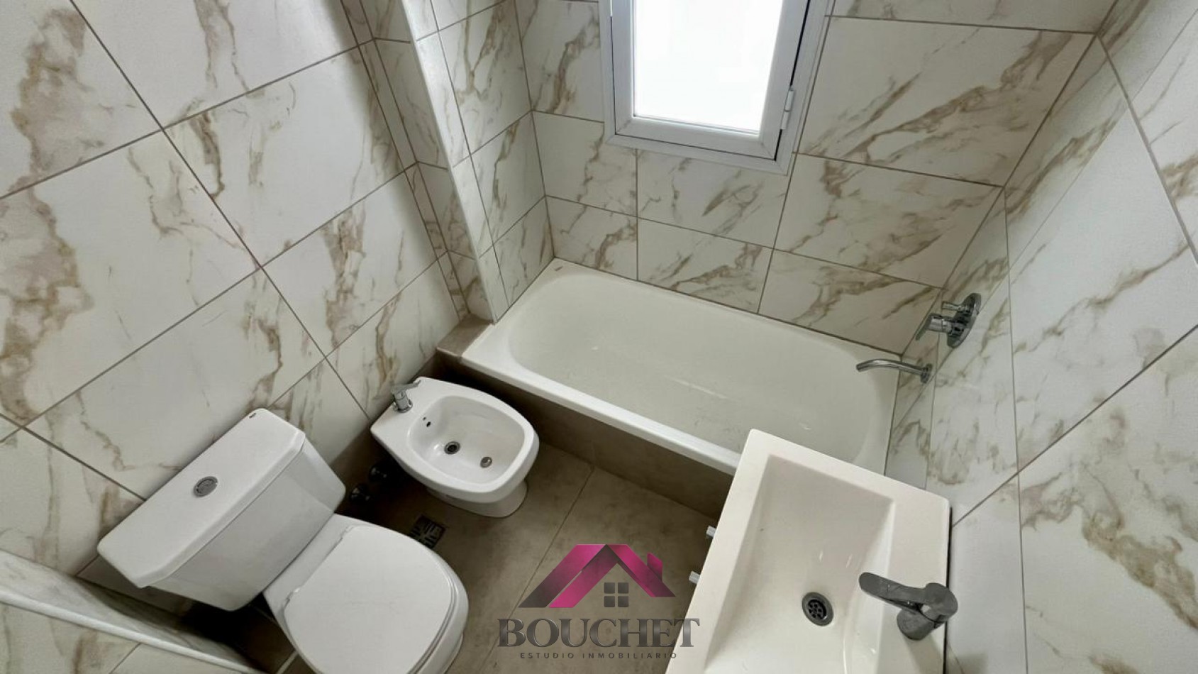 DEPARTAMENTO 3 AMBIENTES LATERAL EN VENTA | PLAZA MITRE