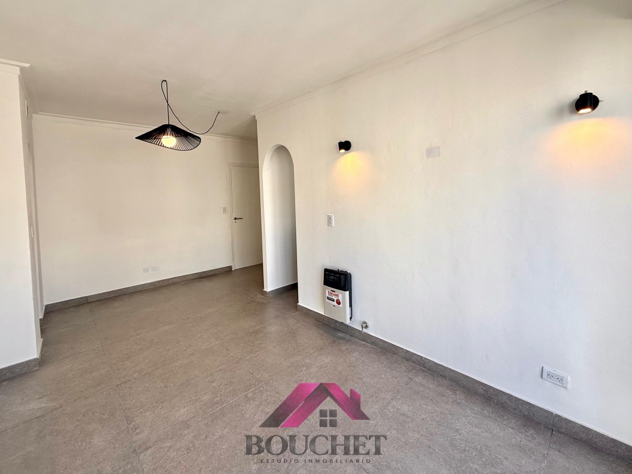 DEPARTAMENTO 2 AMBIENTES A LA CALLE EN VENTA | PLAZA COLON