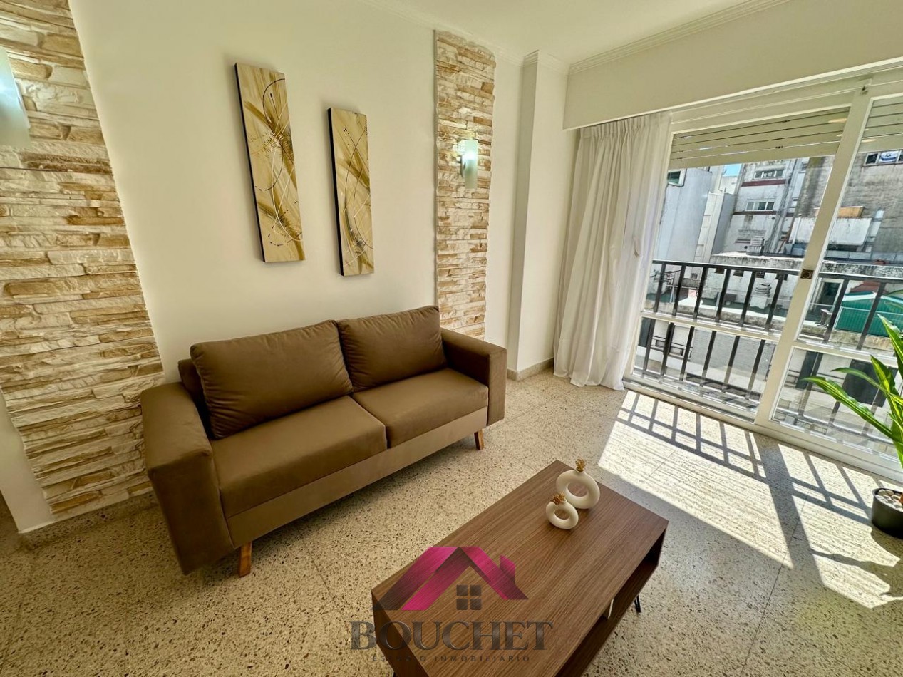 DEPARTAMENTO 2 AMBIENTES CON DEPENDENCIA EN VENTA | PLAZA COLON