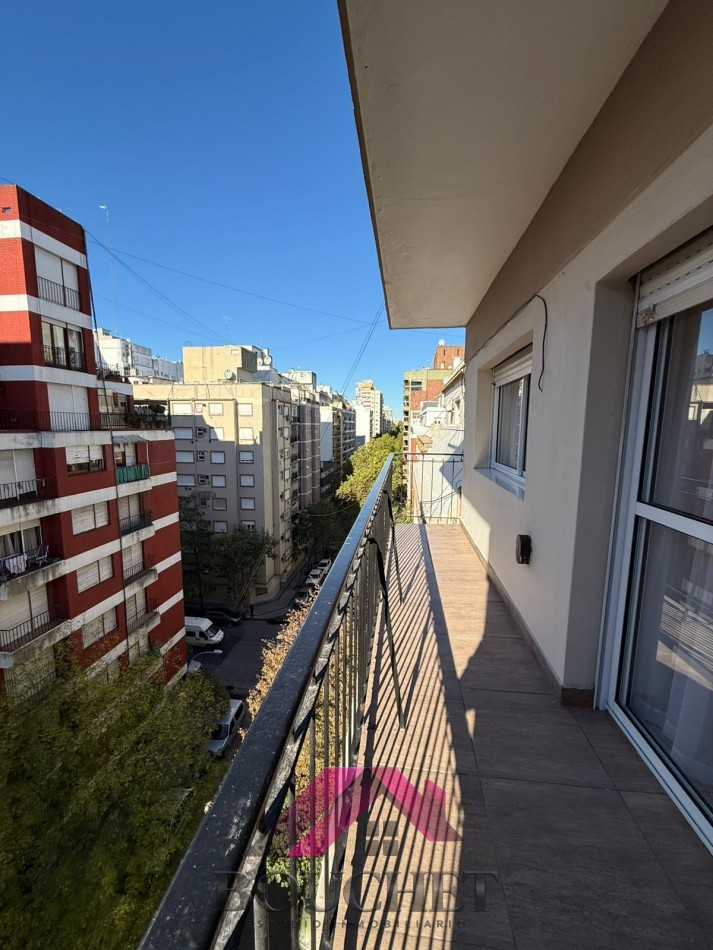 DEPARTAMENTO 3 AMBIENTES CON BALCON CORRIDO EN VENTA | PLAZA COLON