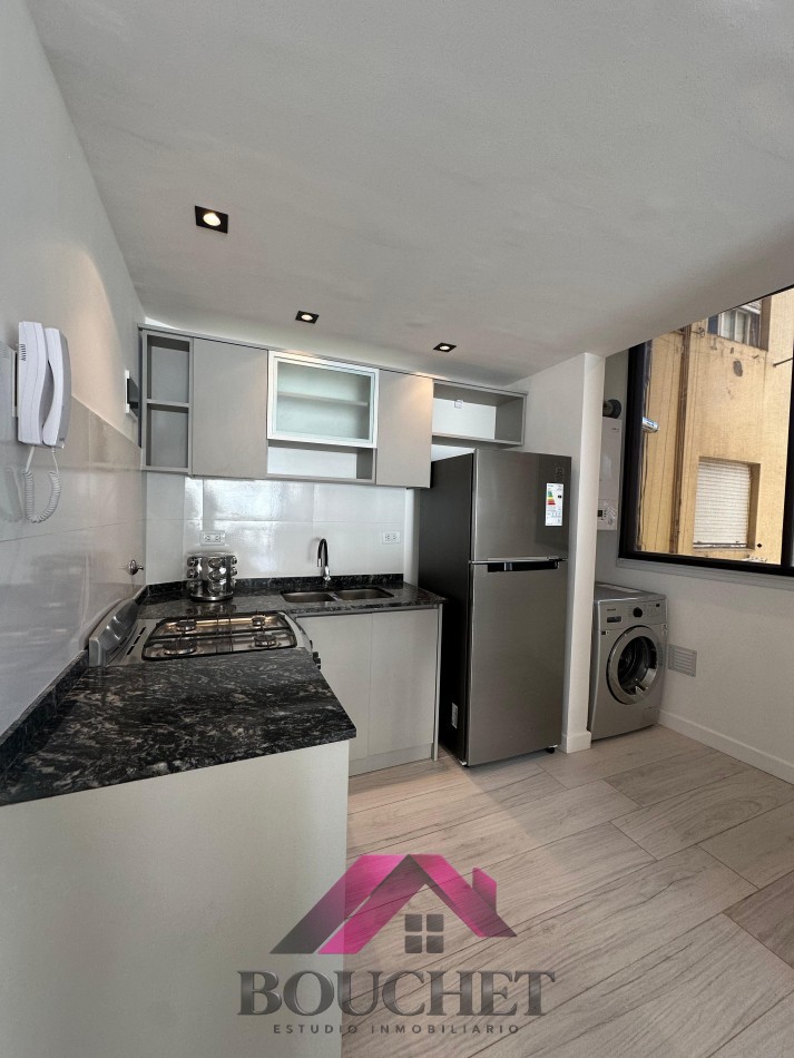 DEPARTAMENTO 4 AMBIENTES CON TERRAZA EN VENTA | CENTRO