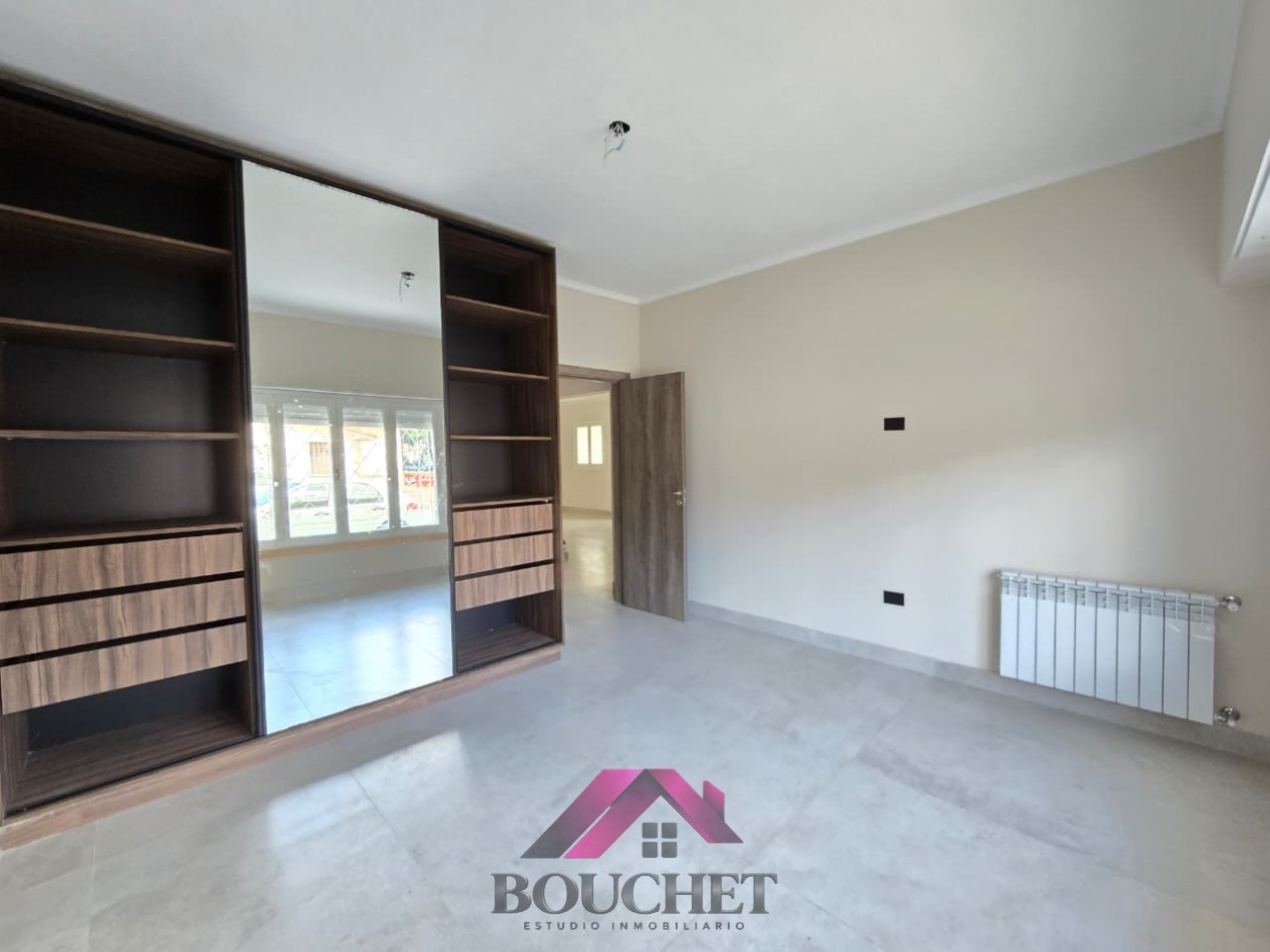 CHALET 3 AMBIENTES, DEPENDENCIA Y GARAGE QUINCHO RECICLADO EN VENTA | SAN JOSE