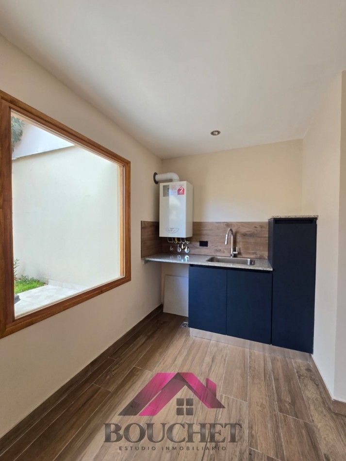 CHALET 3 AMBIENTES, DEPENDENCIA Y GARAGE QUINCHO RECICLADO EN VENTA | SAN JOSE