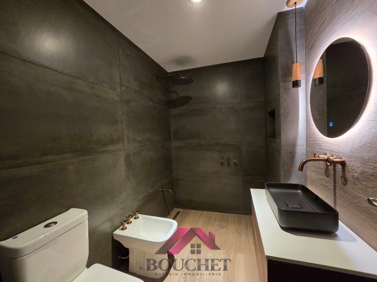 CHALET 3 AMBIENTES, DEPENDENCIA Y GARAGE QUINCHO RECICLADO EN VENTA | SAN JOSE