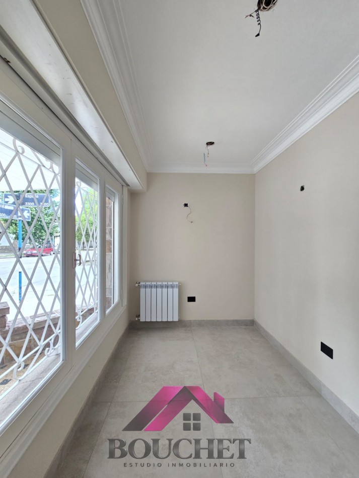 CHALET 3 AMBIENTES, DEPENDENCIA Y GARAGE QUINCHO RECICLADO EN VENTA | SAN JOSE