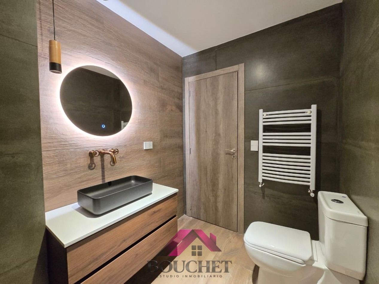 CHALET 3 AMBIENTES, DEPENDENCIA Y GARAGE QUINCHO RECICLADO EN VENTA | SAN JOSE