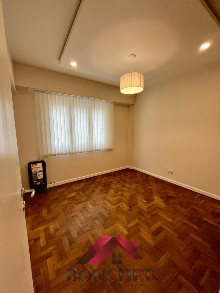 DEPARTAMENTO 3 AMBIENTES CON DEPENDENCIA Y BALCON EN VENTA | CENTRO