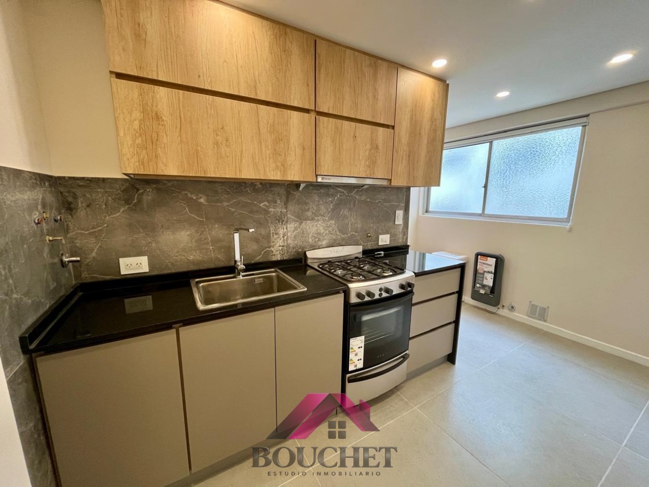 DEPARTAMENTO 3 AMBIENTES CON DEPENDENCIA Y BALCON EN VENTA | CENTRO
