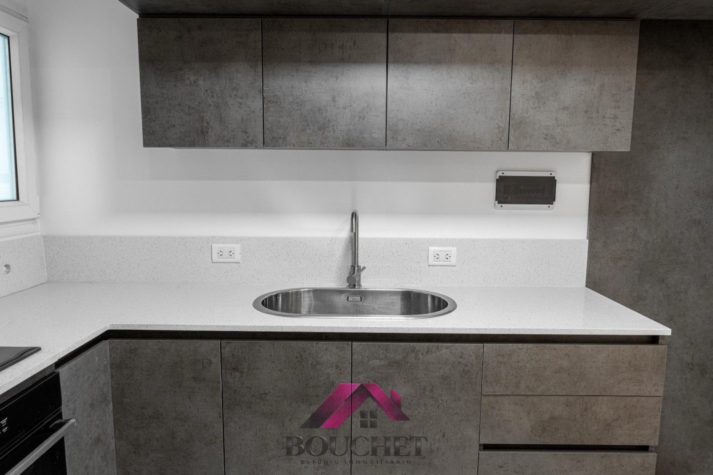 DEPARTAMENTO 4 AMBIENTES RECICLADO EN VENTA | PLAZA MITRE