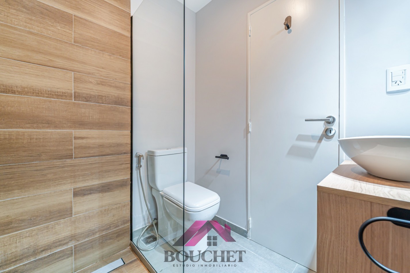 DEPARTAMENTO 2 AMBIENTES A LA CALLE CON PATIO EN VENTA | ZONA ALDREY