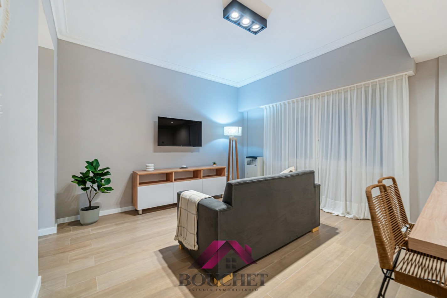 DEPARTAMENTO 2 AMBIENTES RECICLADO SOBRE COLON EN VENTA | PLAZA COLON
