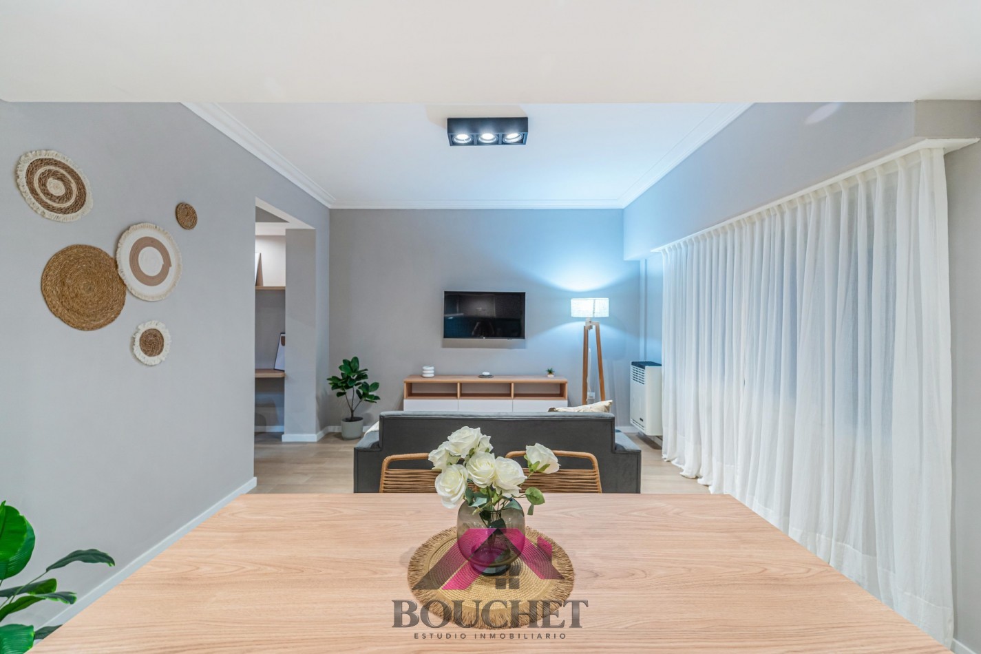 DEPARTAMENTO 2 AMBIENTES RECICLADO SOBRE COLON EN VENTA | PLAZA COLON