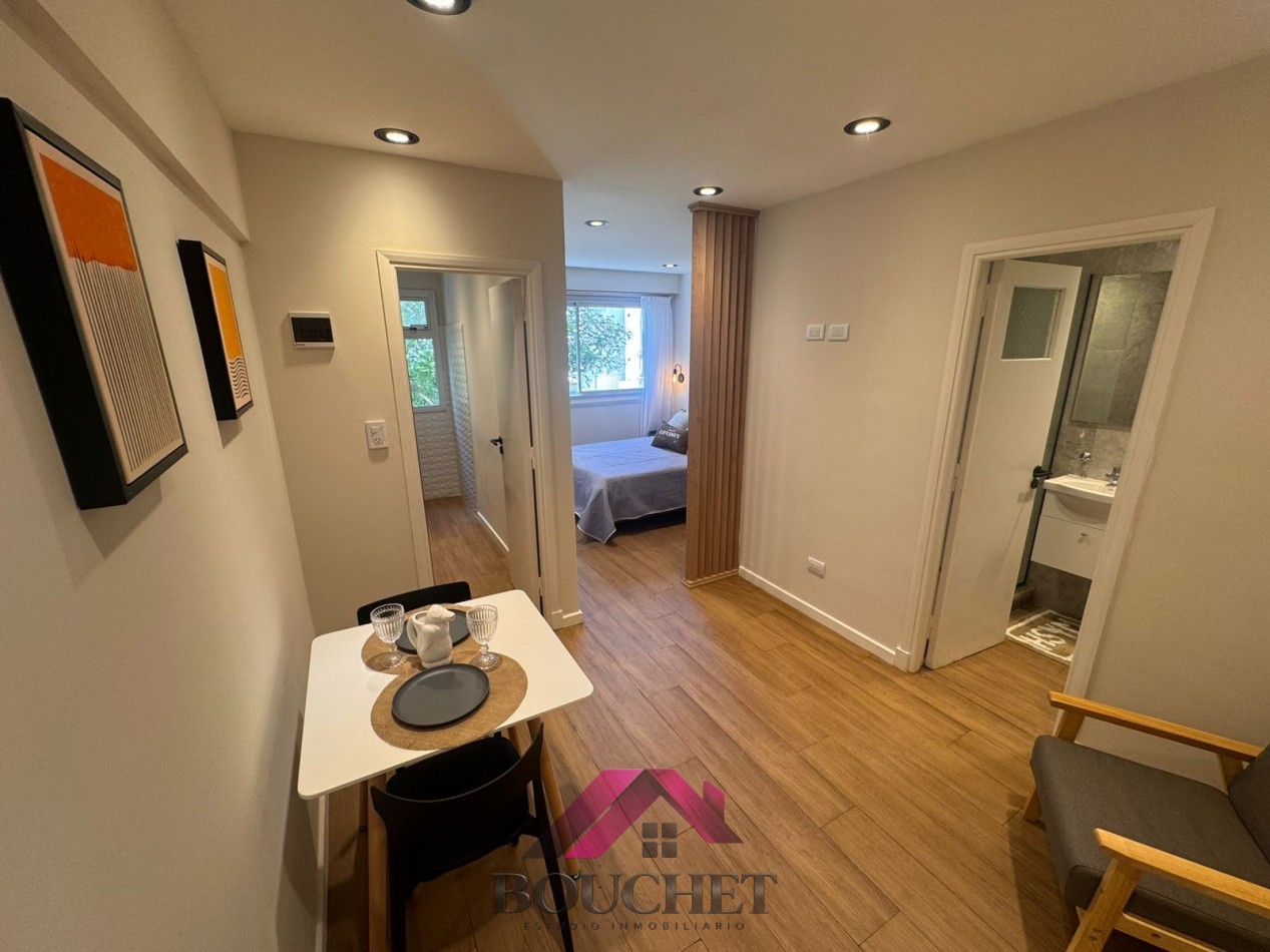 DEPARTAMENTO AMBIENTE DESPLAZADO A LA CALLE EN VENTA | PLAZA COLON