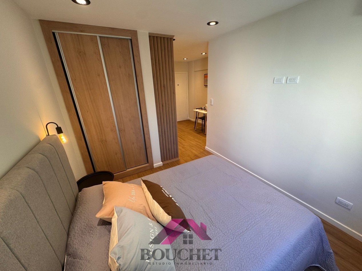 DEPARTAMENTO AMBIENTE DESPLAZADO A LA CALLE EN VENTA | PLAZA COLON