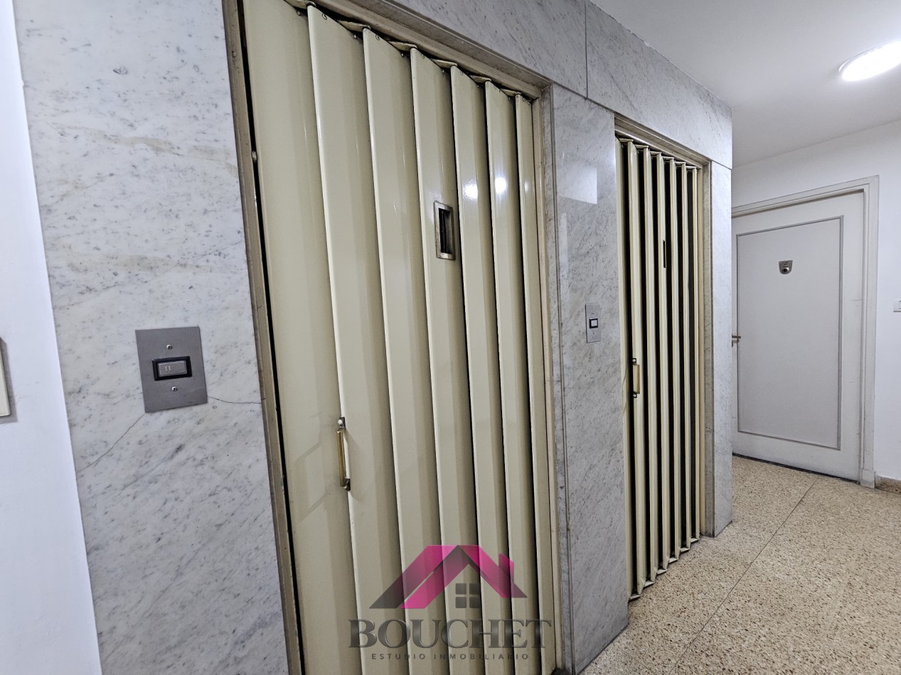DEPARTAMENTO 2 AMBIENTES CON BALCON EN VENTA | CENTRO