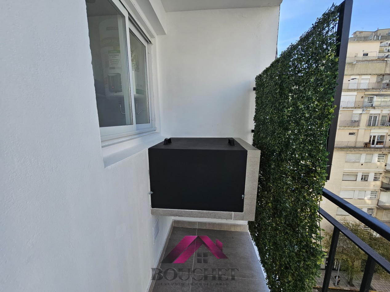 DEPARTAMENTO 2 AMBIENTES CON BALCON EN VENTA | CENTRO