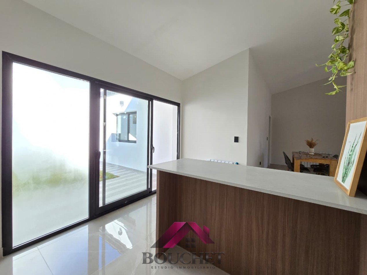 CASA PH 3 AMBIENTES CON COCHERA Y PARQUE EN VENTA | NUEVA POMPEYA