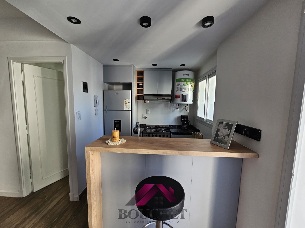DEPARTAMENTO 2 AMBIENTES CON BALCON EN VENTA | CENTRO