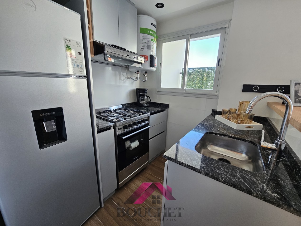 DEPARTAMENTO 2 AMBIENTES CON BALCON EN VENTA | CENTRO