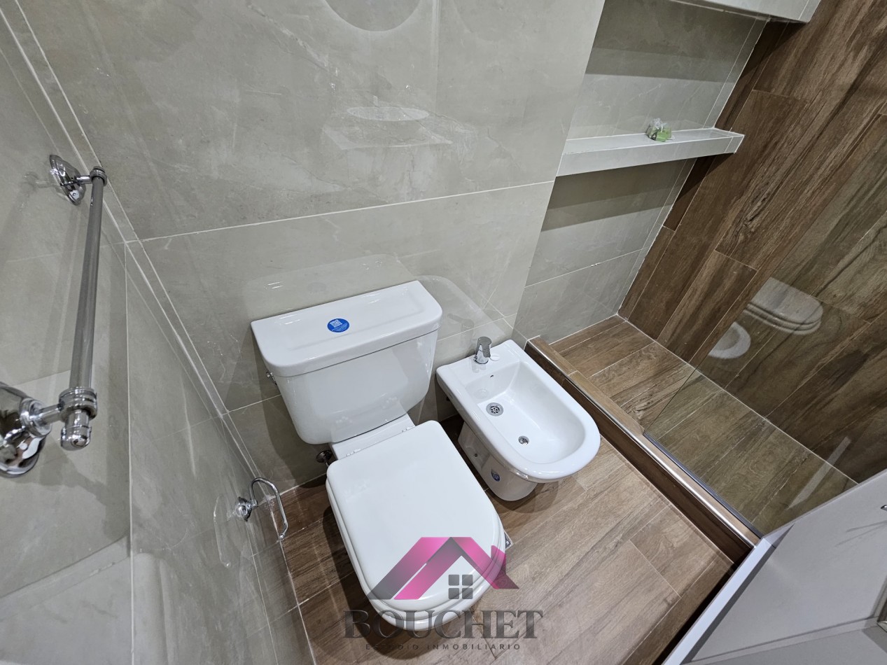 DEPARTAMENTO 2 AMBIENTES CON BALCON EN VENTA | CENTRO