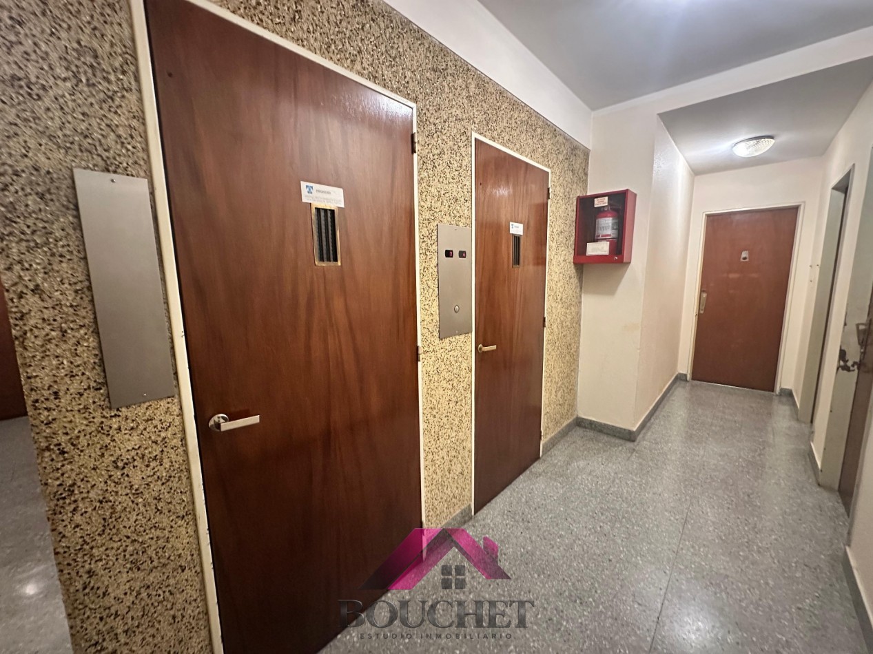 DEPARTAMENTO AMBIENTE DESPLAZADO A LA CALLE EN VENTA | PLAZA MITRE
