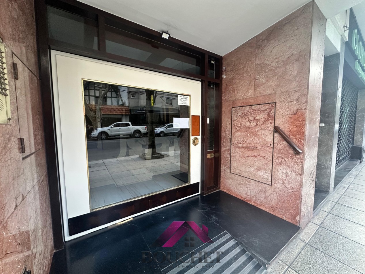 DEPARTAMENTO AMBIENTE DESPLAZADO A LA CALLE EN VENTA | PLAZA MITRE