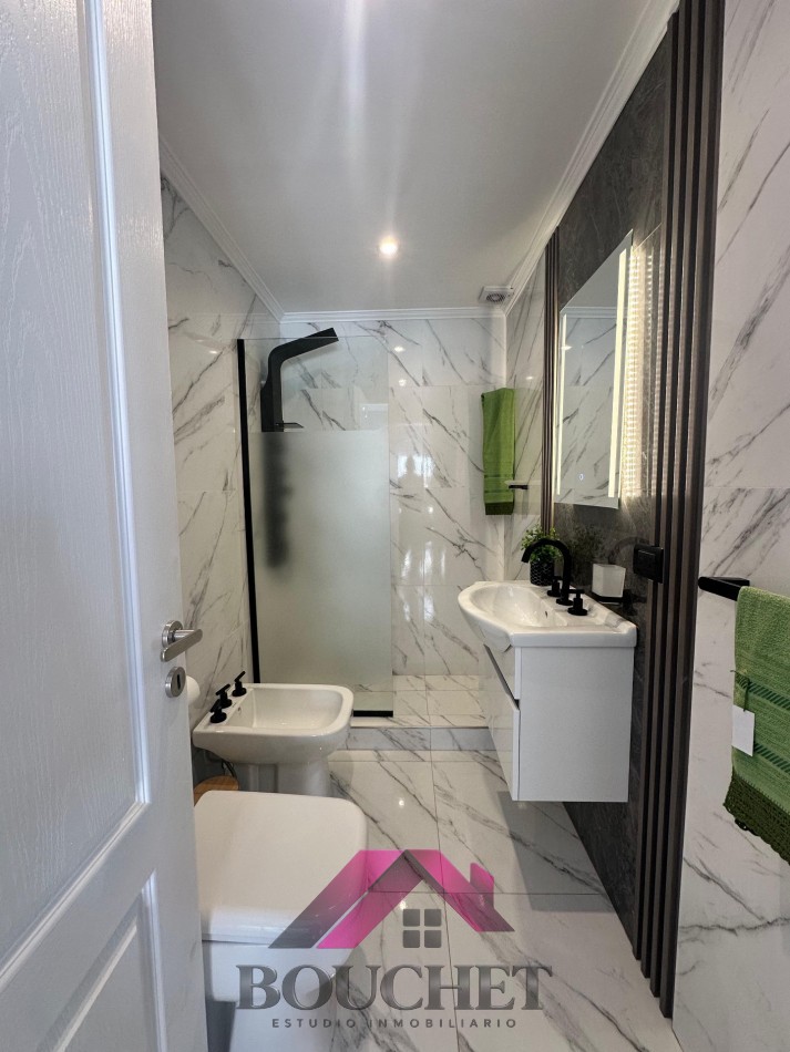 DEPARTAMENTO AMBIENTE DESPLAZADO A LA CALLE EN VENTA | PLAZA MITRE