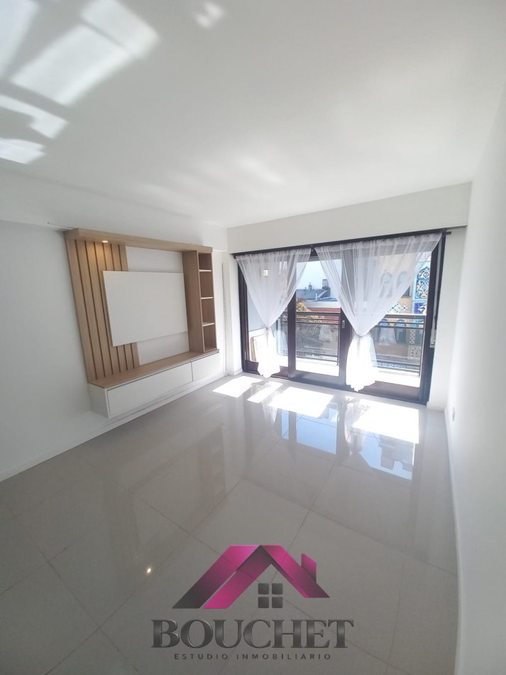 DEPARTAMENTO 3 AMBIENTES CON BALCON EN VENTA | CENTRO