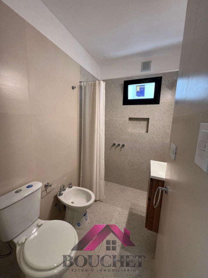 DEPARTAMENTO 3 AMBIENTES LATERAL EN VENTA | PLAZA MITRE