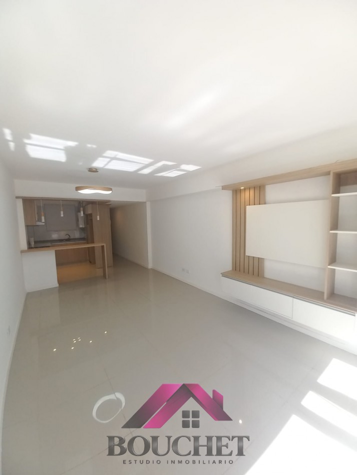 DEPARTAMENTO 3 AMBIENTES CON BALCON EN VENTA | CENTRO