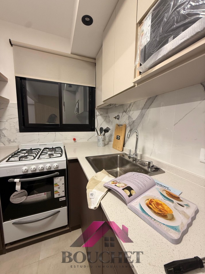 DEPARTAMENTO 2 AMBIENTES CON BALCON EN VENTA | CENTRO