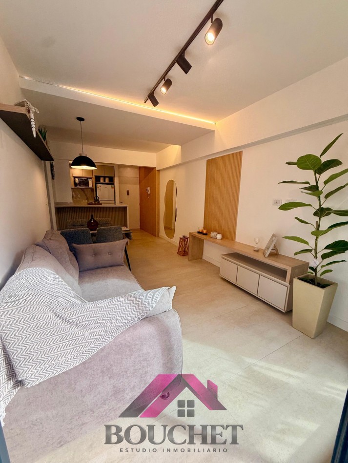 DEPARTAMENTO 2 AMBIENTES CON BALCON EN VENTA | CENTRO
