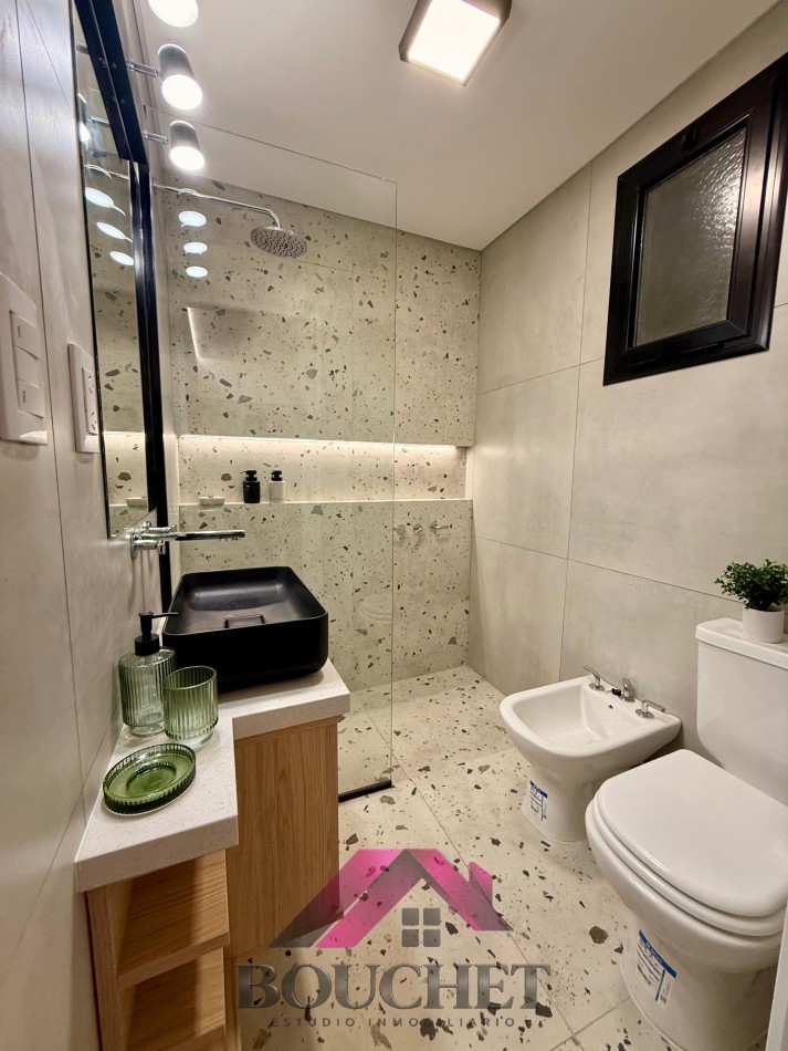 DEPARTAMENTO 2 AMBIENTES CON BALCON EN VENTA | CENTRO
