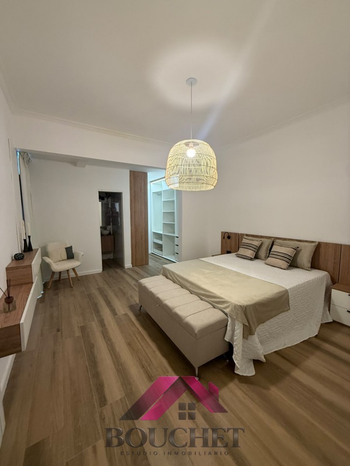 CHALET EN PH DE 4 AMBIENTES CON GARAJE, PATIO Y TERRAZA EN VENTA | LA PERLA