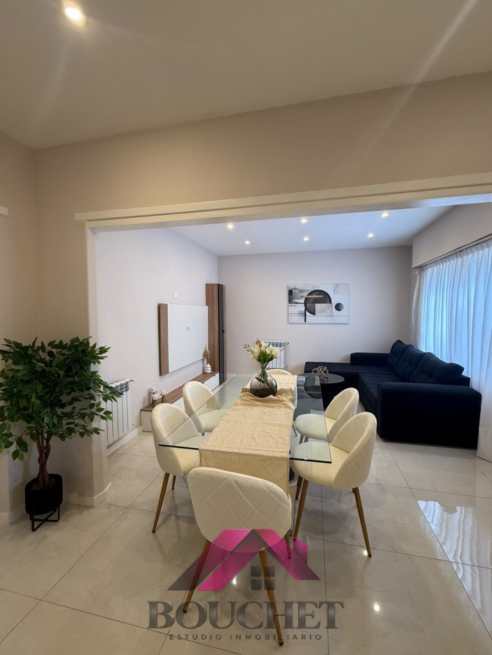 CHALET EN PH DE 4 AMBIENTES CON GARAJE, PATIO Y TERRAZA EN VENTA | LA PERLA