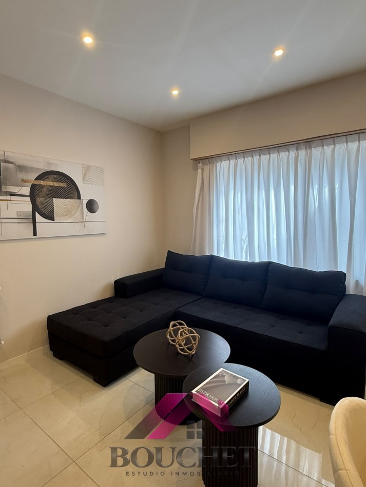 CHALET EN PH DE 4 AMBIENTES CON GARAJE, PATIO Y TERRAZA EN VENTA | LA PERLA