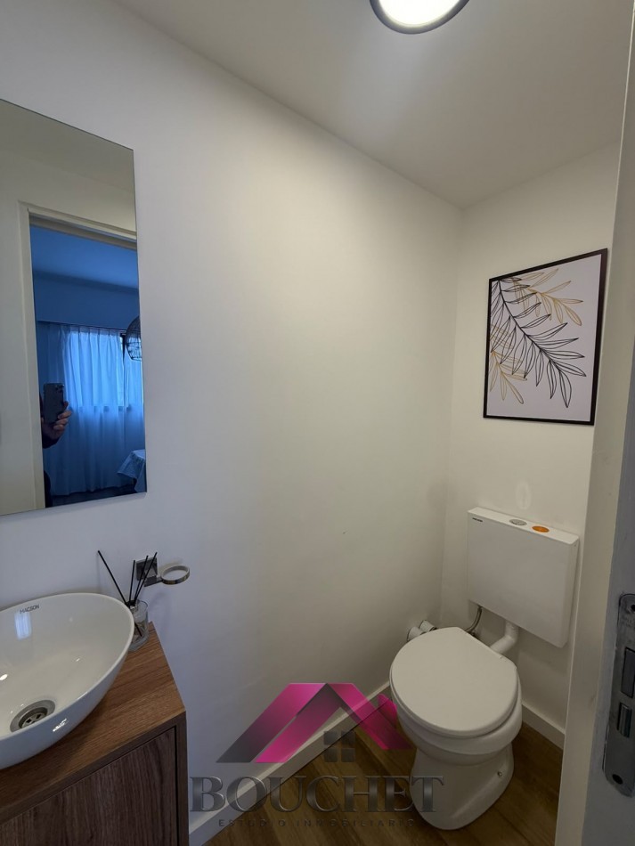 CHALET EN PH DE 4 AMBIENTES CON GARAJE, PATIO Y TERRAZA EN VENTA | LA PERLA