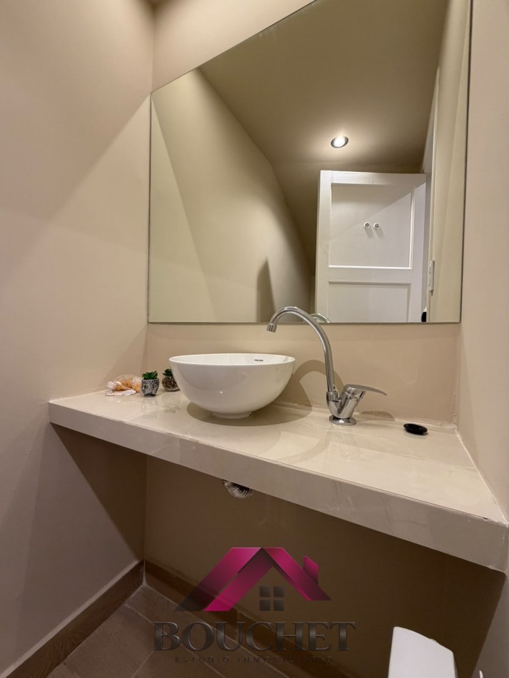 PH 3 AMBIENTES CON PATIO RECICLADO EN VENTA | CHAUVIN