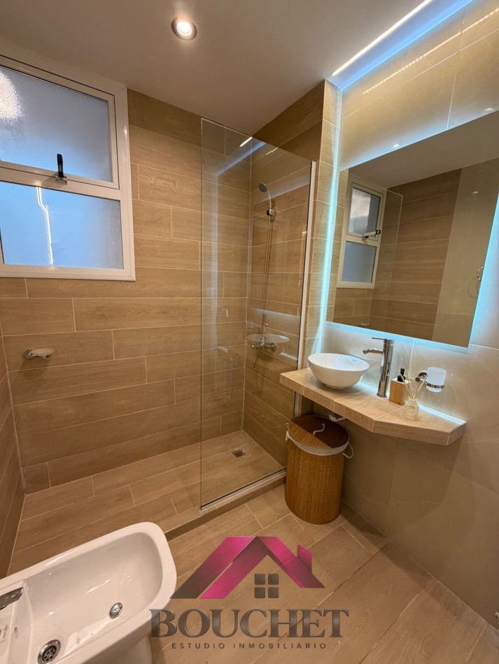 PH 3 AMBIENTES CON PATIO RECICLADO EN VENTA | CHAUVIN