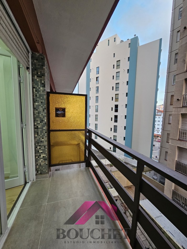 DEPARTAMENTO 2 AMBIENTES CON BALCON FRENTE AL MAR EN VENTA | PERLA SUR