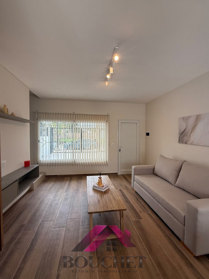 DUPLEX 4 AMBIENTES CON PATIO Y COCHERA RECICLADO EN VENTA | PARQUE LURO