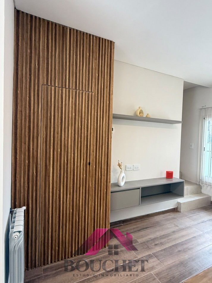 DUPLEX 4 AMBIENTES CON PATIO Y COCHERA RECICLADO EN VENTA | PARQUE LURO