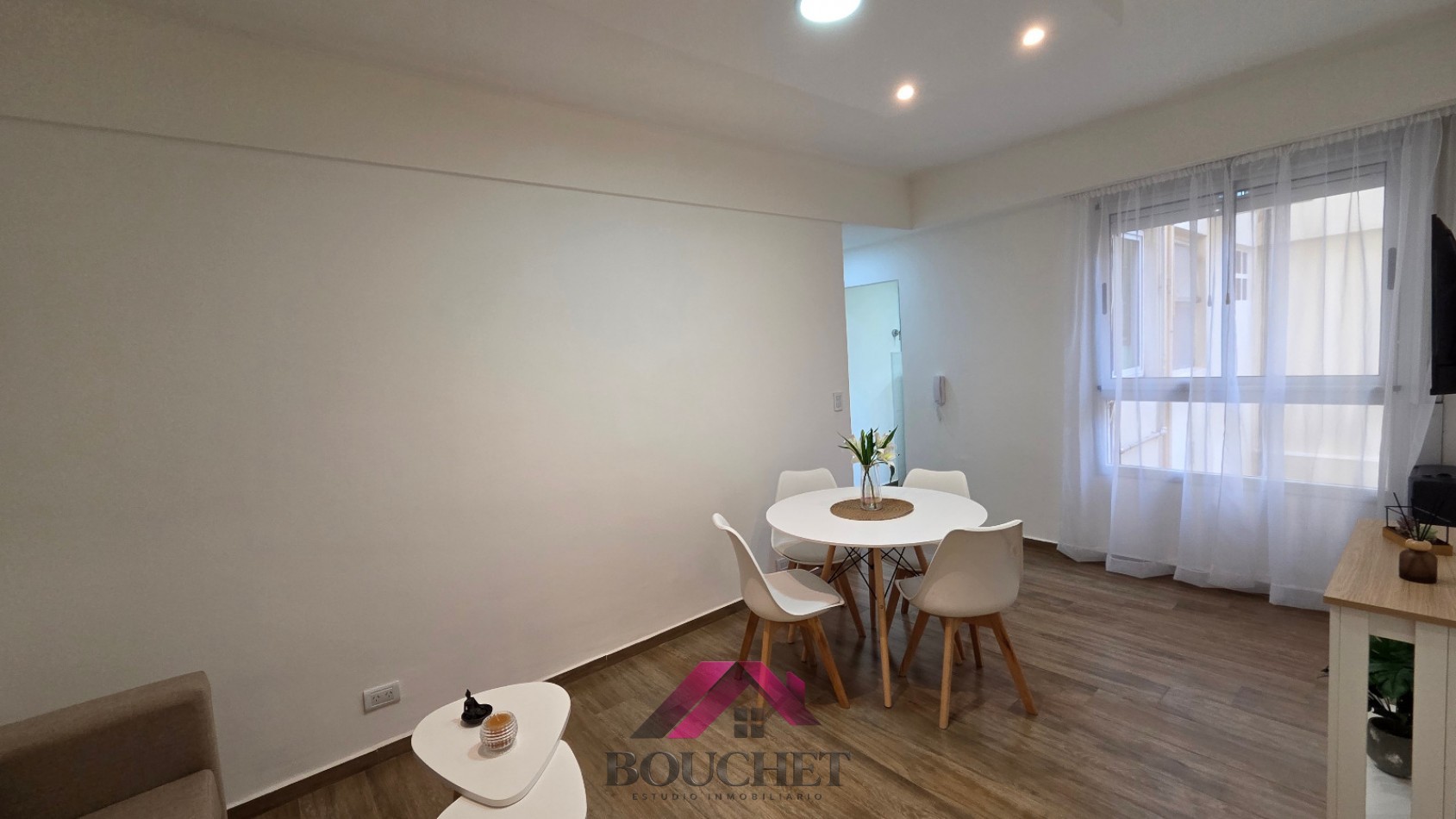 DEPARTAMENTO 2 AMBIENTES LATERAL LUMINOSO EN VENTA | CENTRO