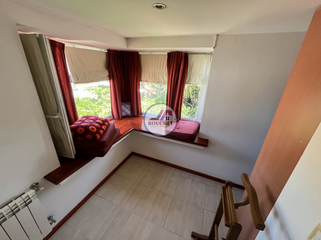 CHALET 5 AMBIENTES, GARAGE QUINCHO DOBLE Y JARDIN EN VENTA | PUNTA MOGOTES