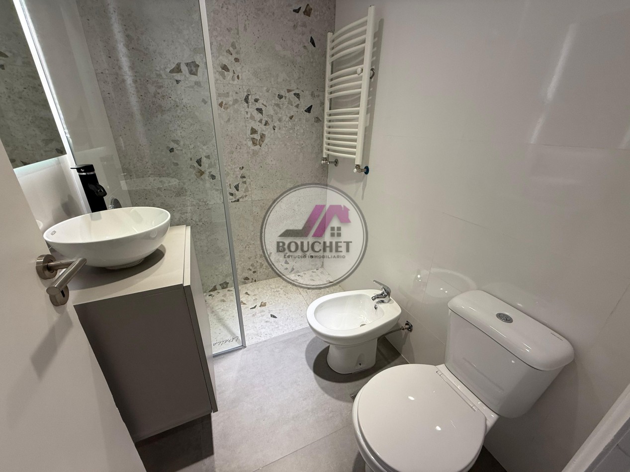 DEPARTAMENTO 3 AMBIENTES RECICLADO INVERTIDO CON BALCON EN VENTA | PLAZA COLON
