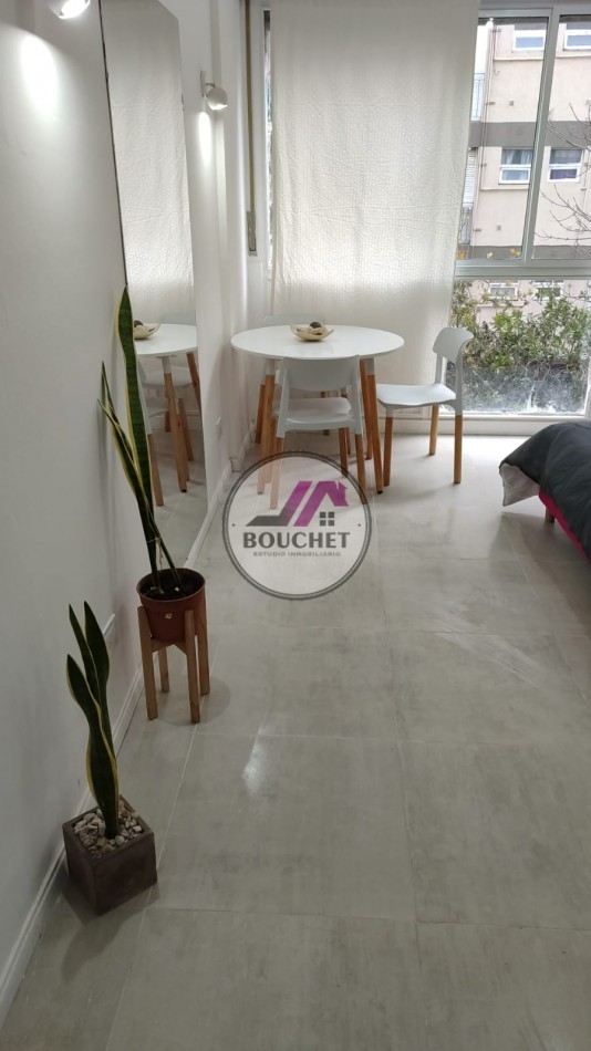 DEPARTAMENTO 1 AMBIENTE A LA CALLE EN VENTA | ZONA CENTRO