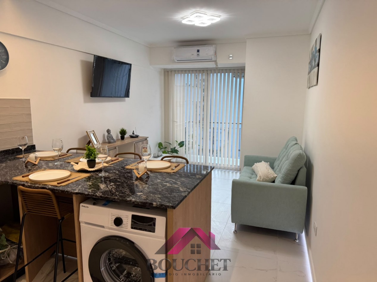 DEPARTAMENTO 3 AMBIENTES A LA CALLE CON BALCON EN VENTA | PLAZA COLON 