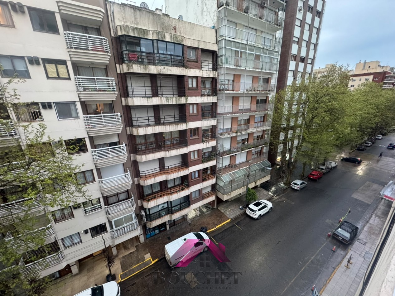 DEPARTAMENTO MONOAMBIENTE A LA CALLE EN VENTA | PLAZA COLON