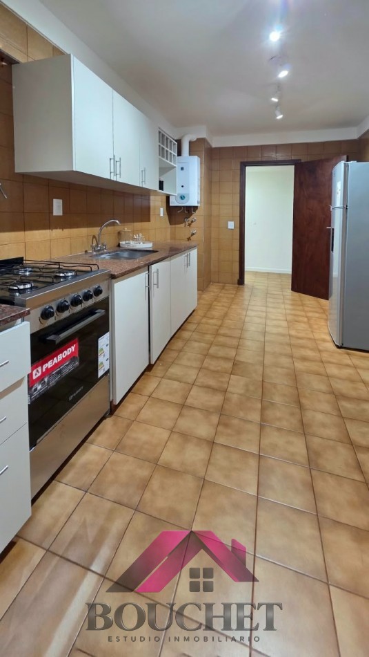 DEPARTAMENTO 2 AMBIENTES CON DEPENDENCIA EN VENTA | CENTRO