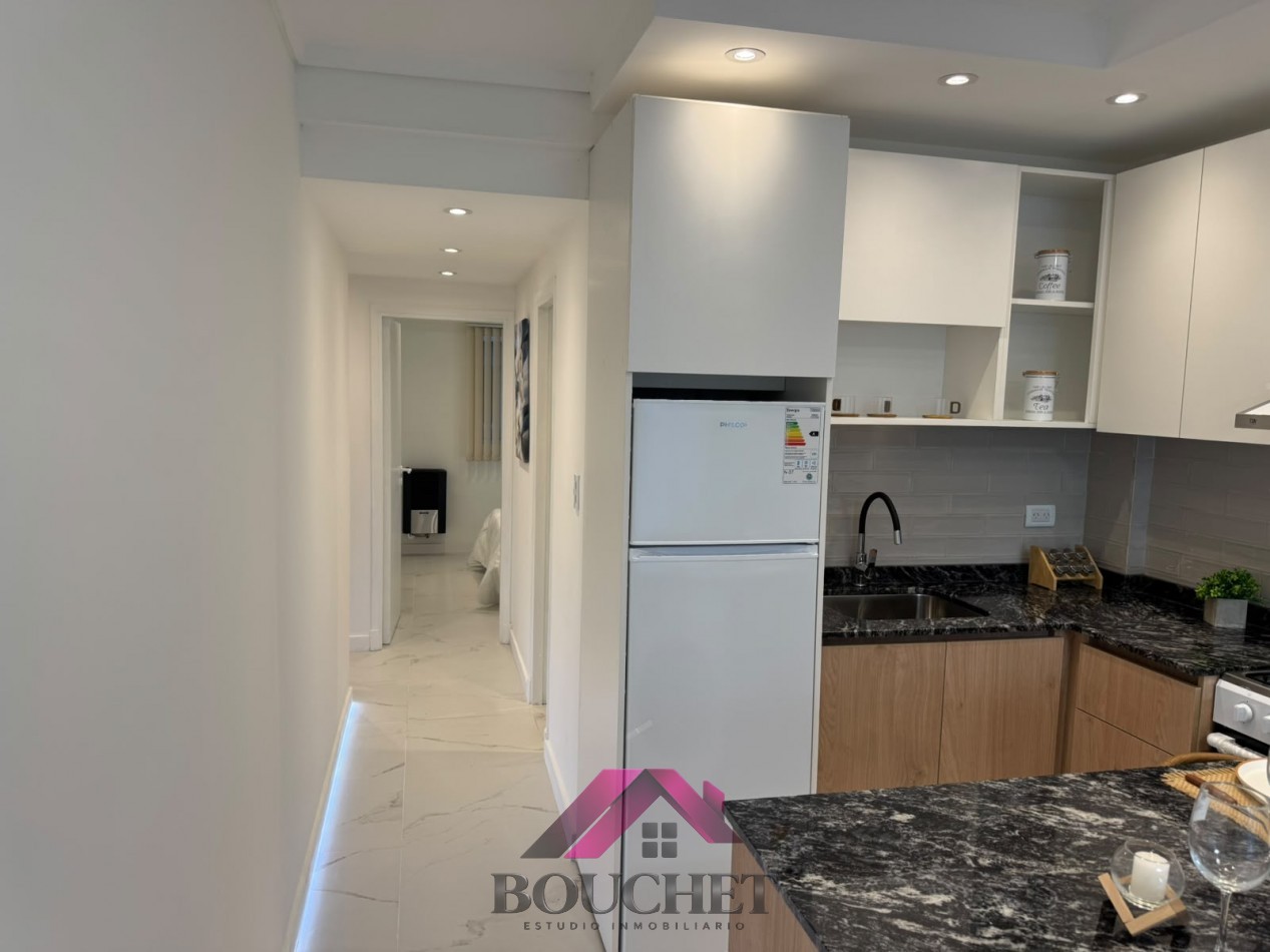DEPARTAMENTO 3 AMBIENTES A LA CALLE CON BALCON EN VENTA | PLAZA COLON 